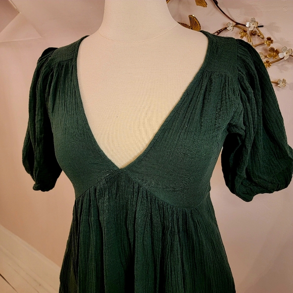 Aemi+Co Green Puff Sleeve Dress - Picture 3 of 9